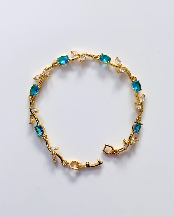Ocean Crystal Tulip Bracelet