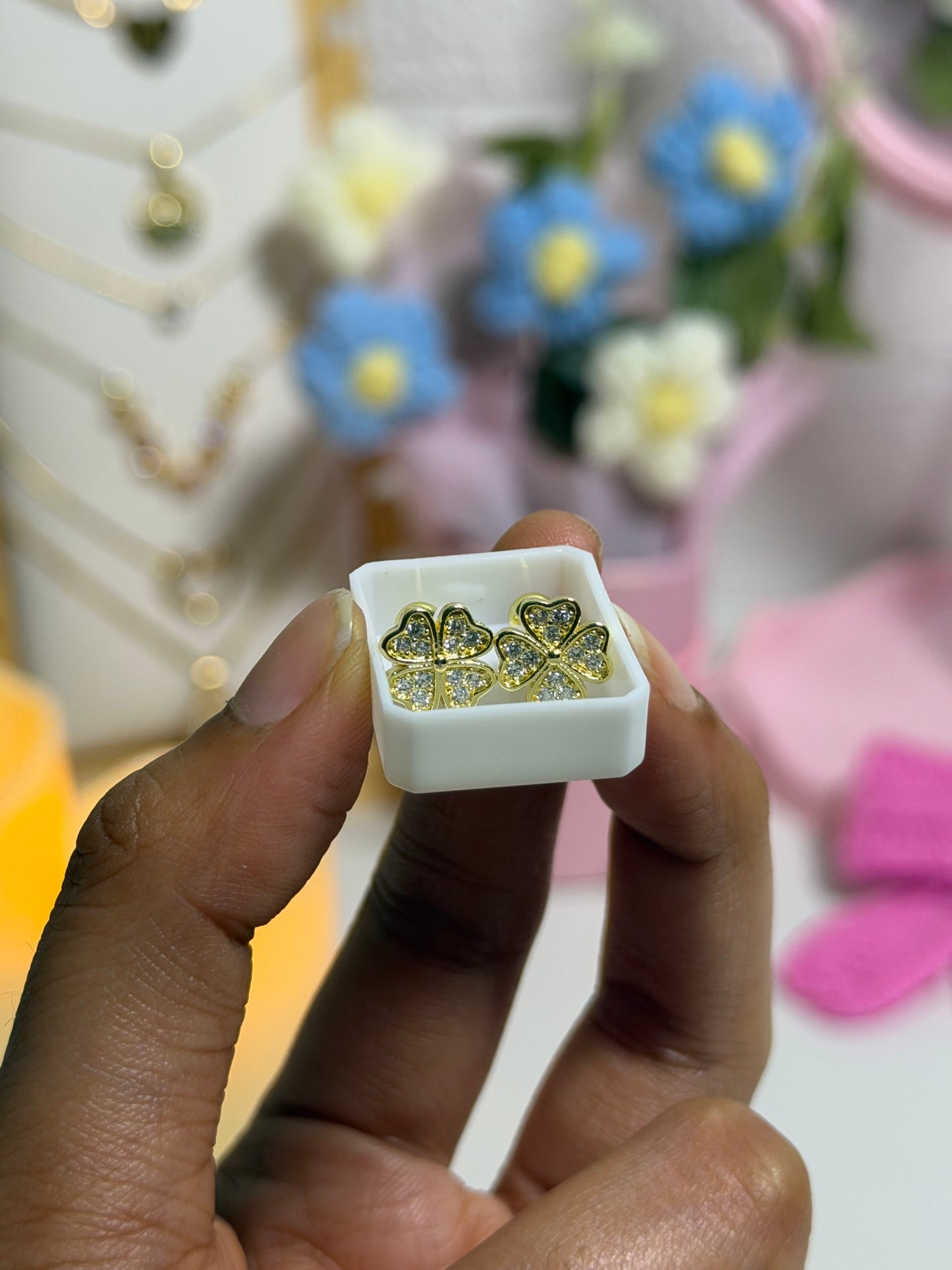 Clover Ball Back Studs