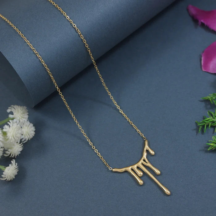 Spill Pendant Necklace