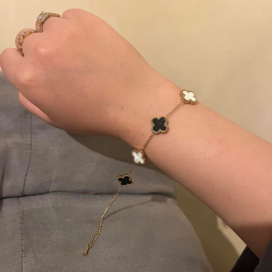 Anti Tarnish Black & White Clover - Bracelet