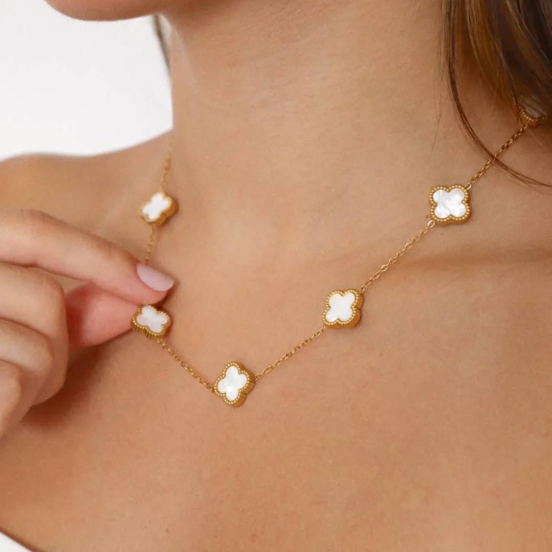 White five Clover Necklace