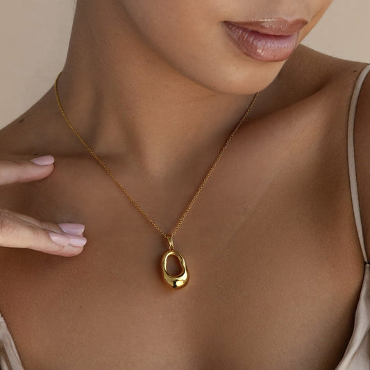 Aurelia Loop Necklace