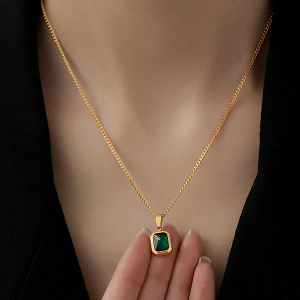 Green Geometric - Necklace