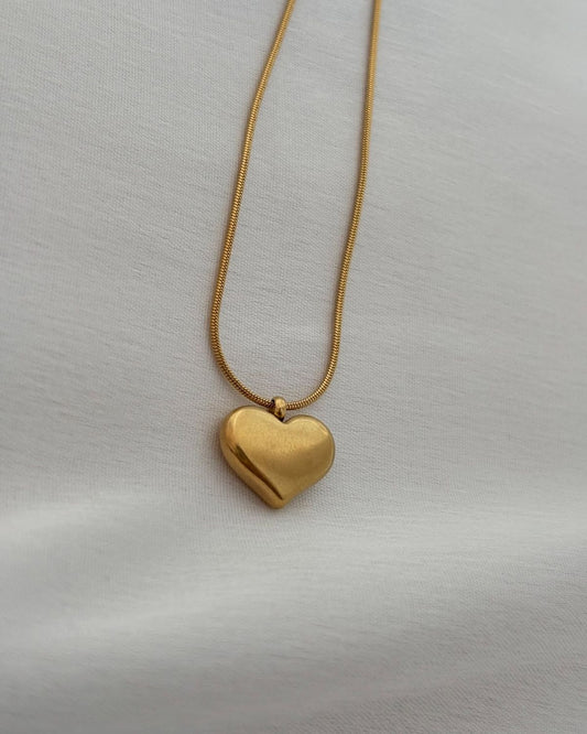 Anti Tarnish Classic Heart - Necklace