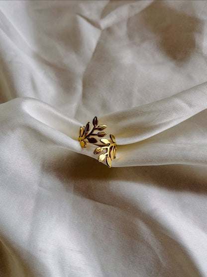 Anti Tarnish Leaf Themed - Ring