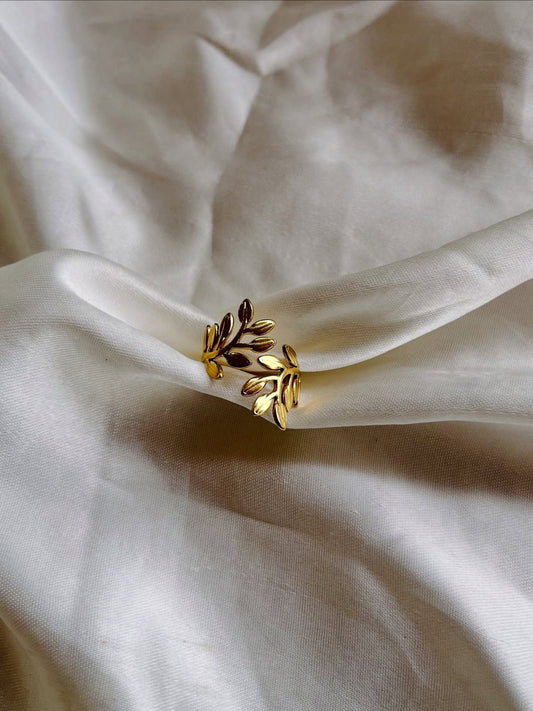 Anti Tarnish Leaf Themed - Ring