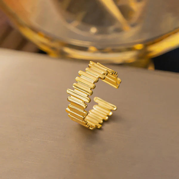 Anti Tarnish Lines - Ring