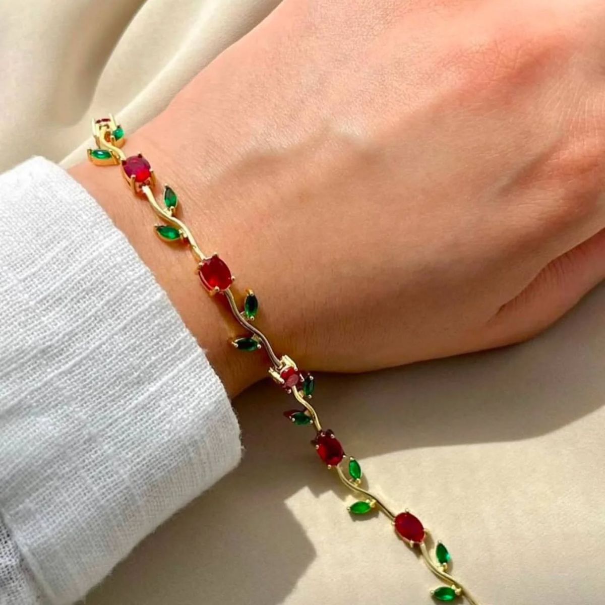 Red Green Tulip Bracelet