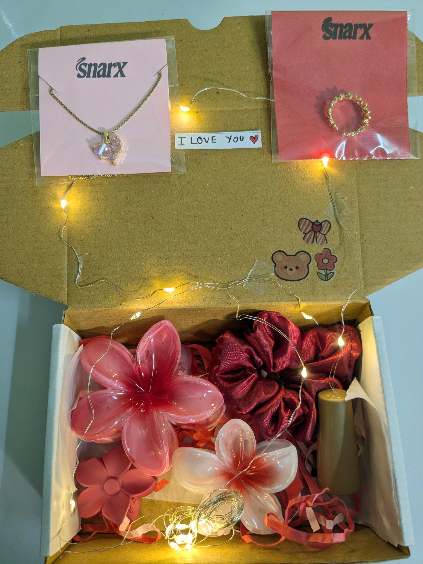 The Pretty Red - Box