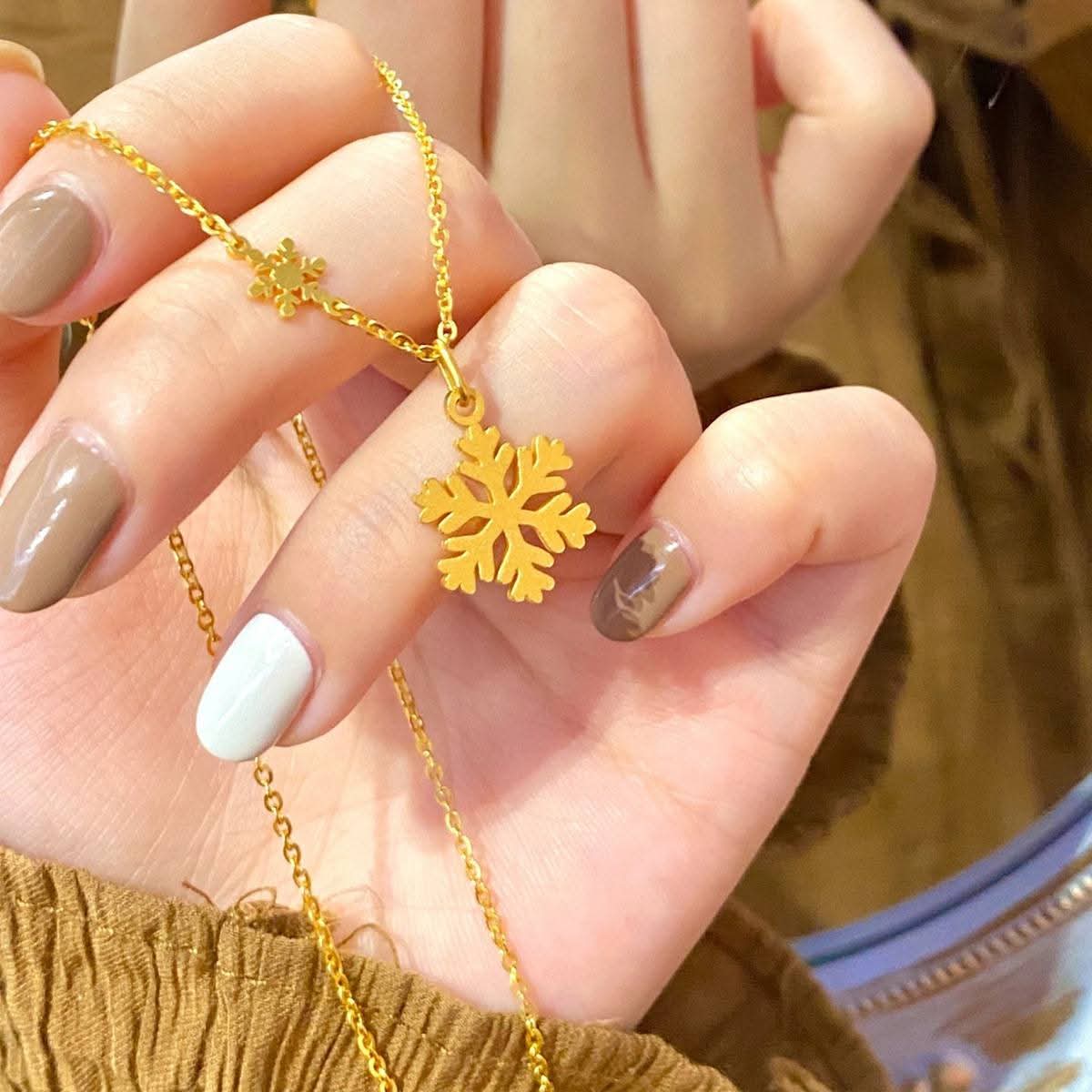 Anti Tarnish Snow Flake - Necklace