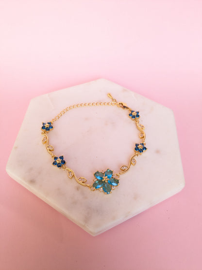 Sea Petal Charm Bracelet