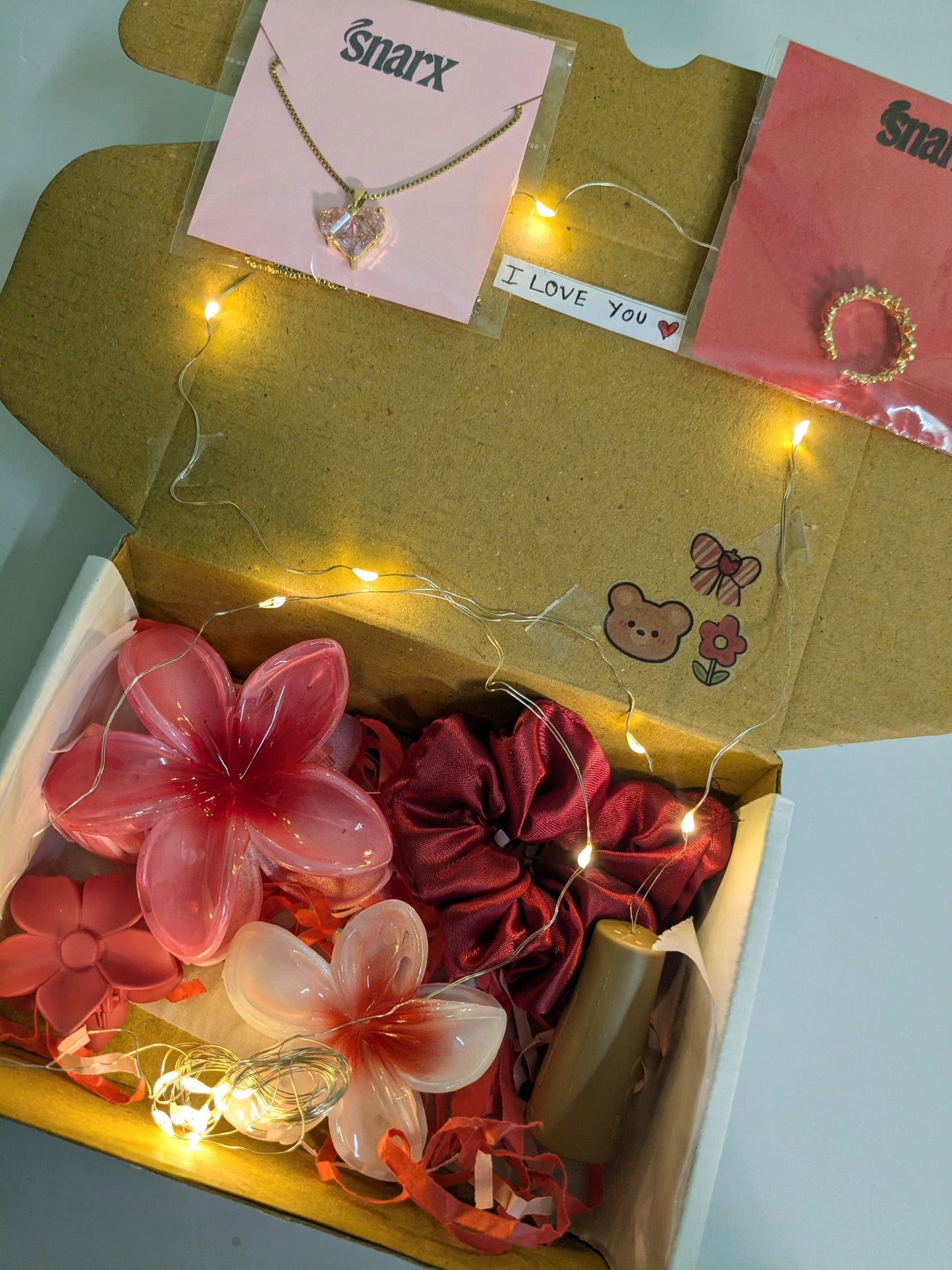 The Pretty Red - Box