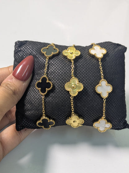 Clover addition stack of 3 - Bracelets