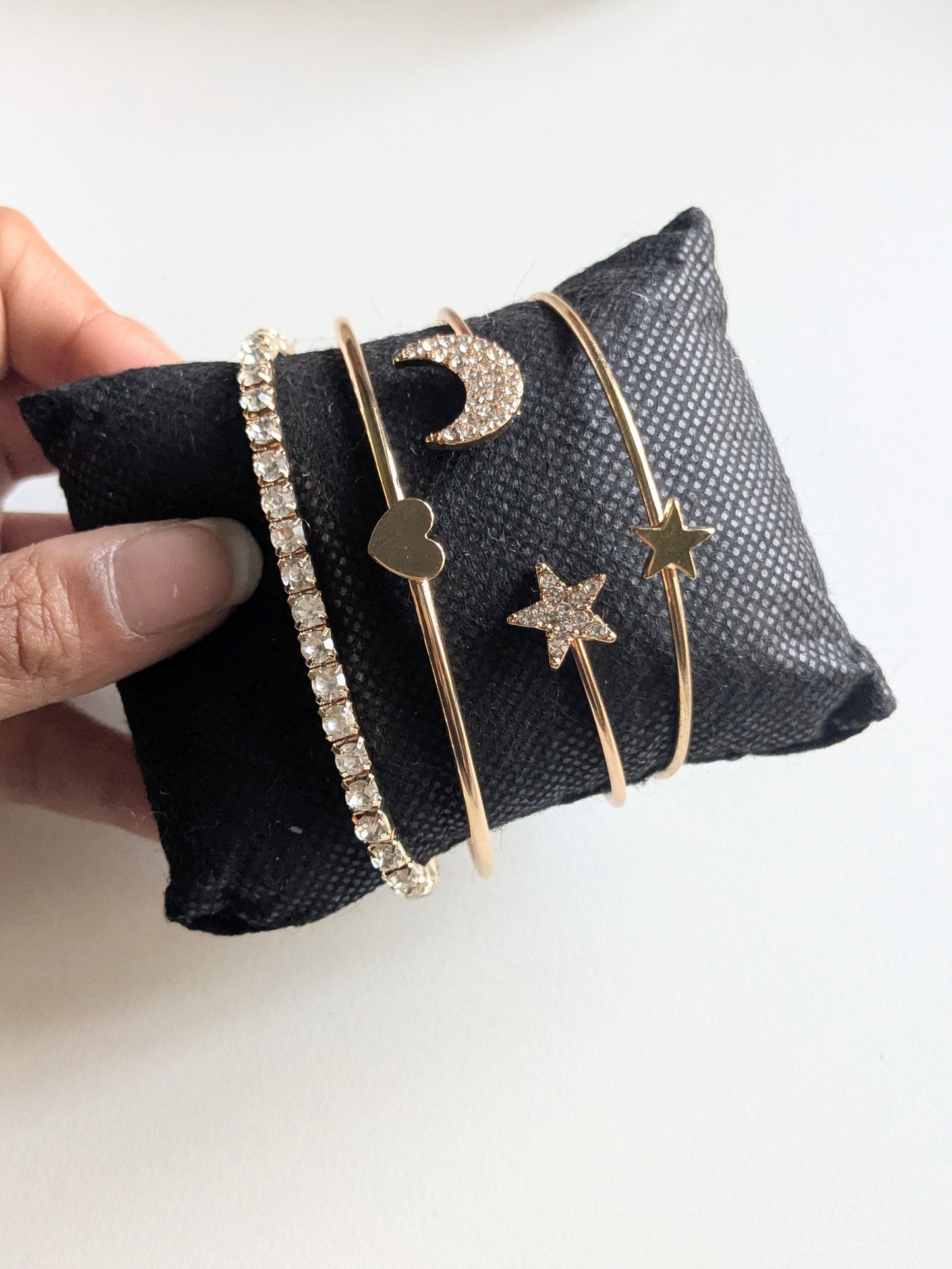 Star & Moon Bracelet (Pack Of 4) - Bracelet