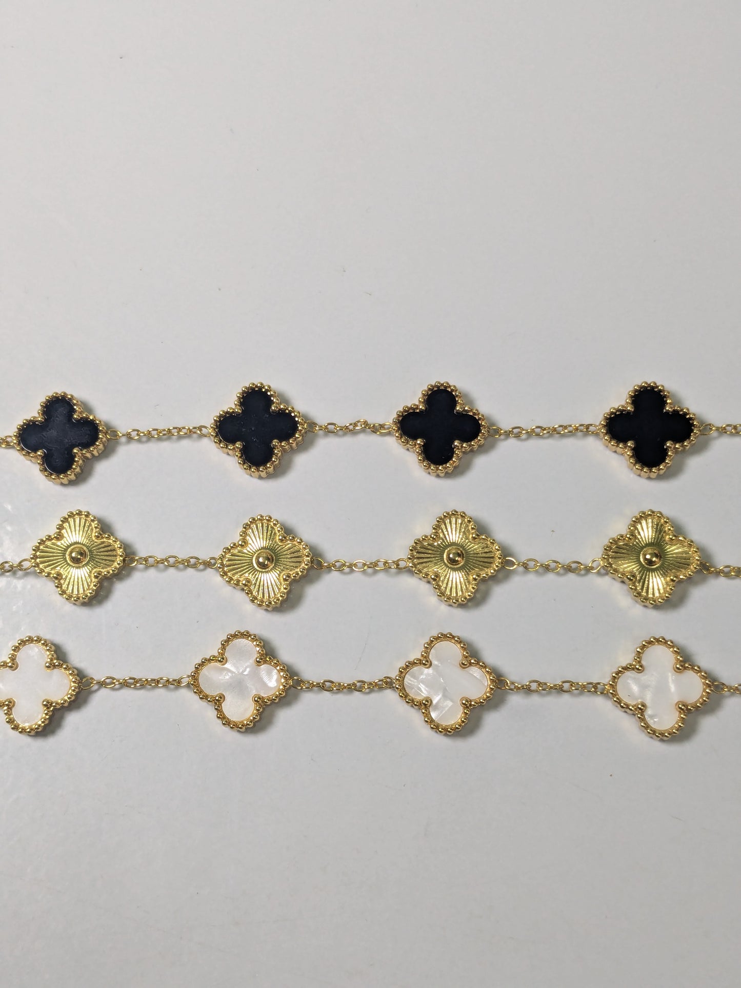 Clover addition stack of 3 - Bracelets