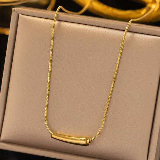 Minimalistic Teardrop - Necklace