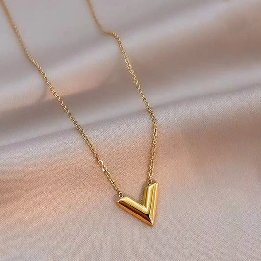 V-Shaped - Necklace
