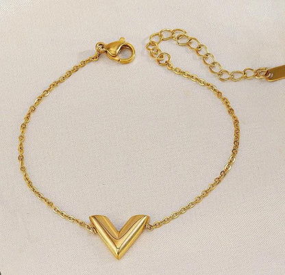 Anti Tarnish V-Shaped Minimal - Bracelet